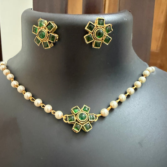 Single layer choker Green