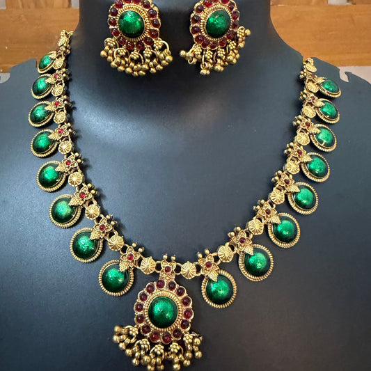 Palakka green round design: Traditional jewelry: Temple design