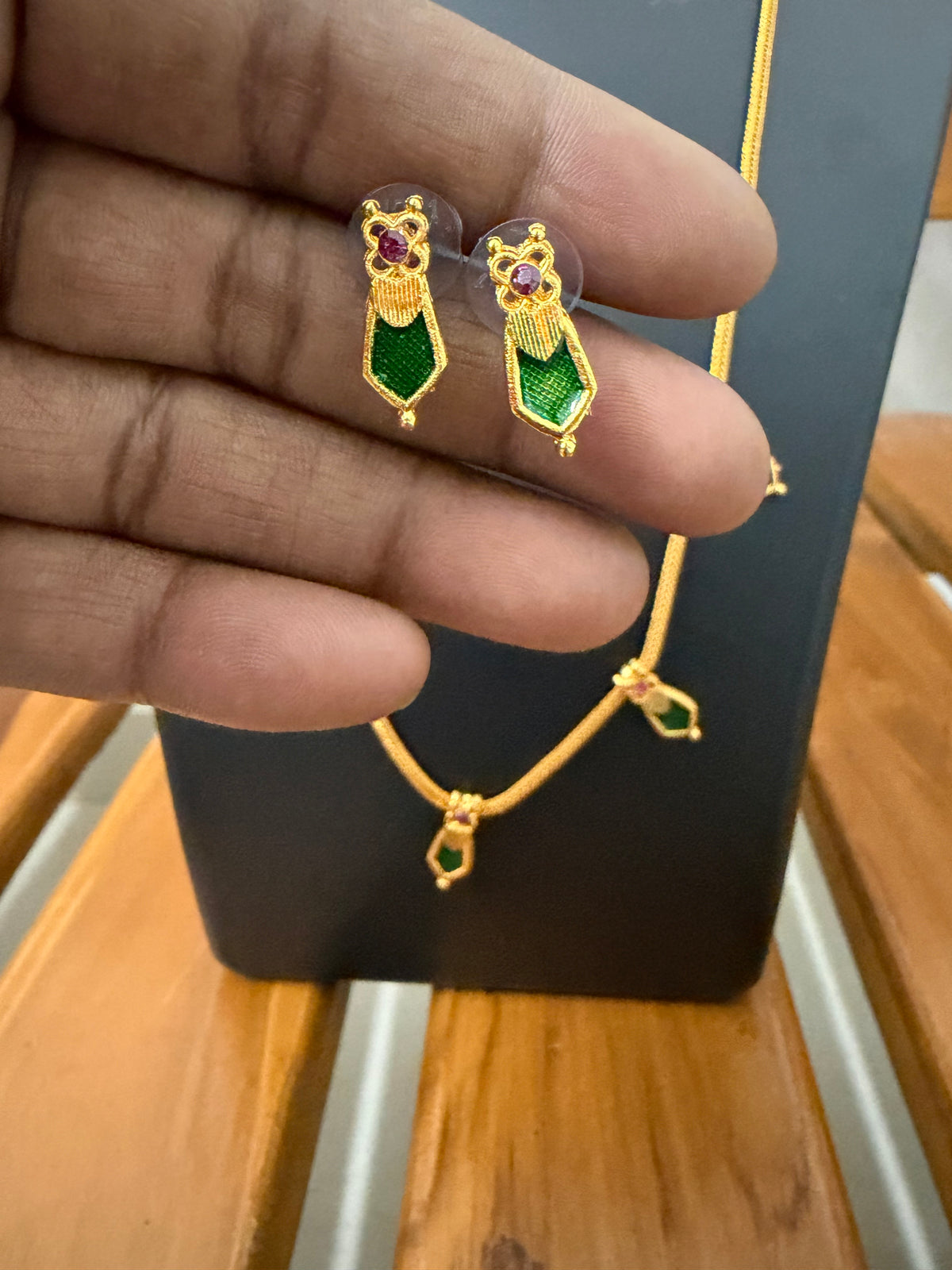 Green Nagapadam Simple Long Haram Set