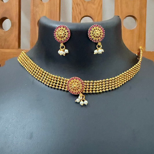 Choker red