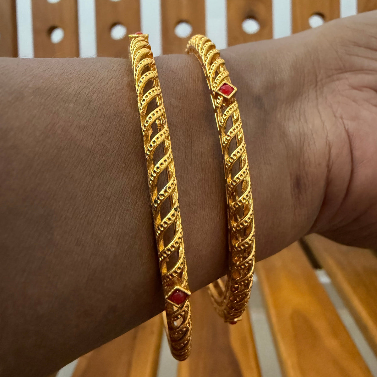 Bangles: pavizha koral bead Size: 2.8