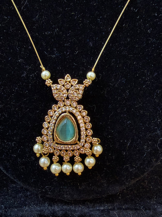 Invisible Necklace teal green stone: Code RK3991