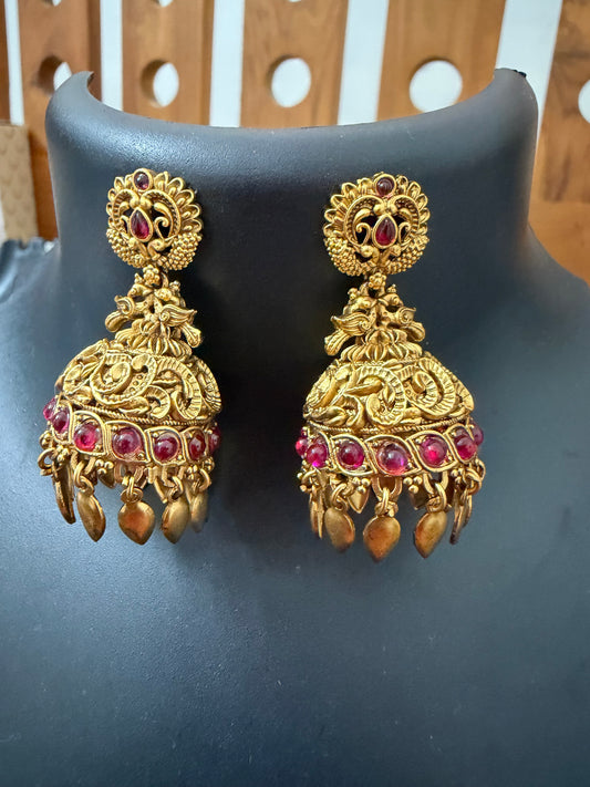 Elakkathali Jhumka with red stones