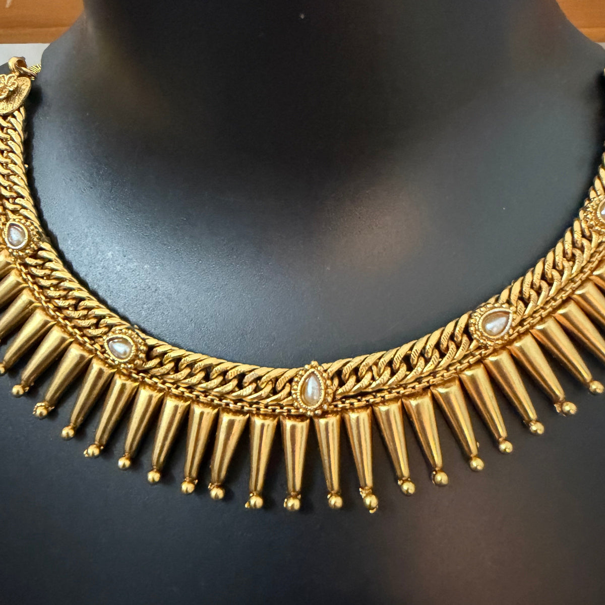 Kerala Traditional Mullamottu Choker/Necklace | Pichi Mottu Mala with Kundan Stones - RK Jewels
