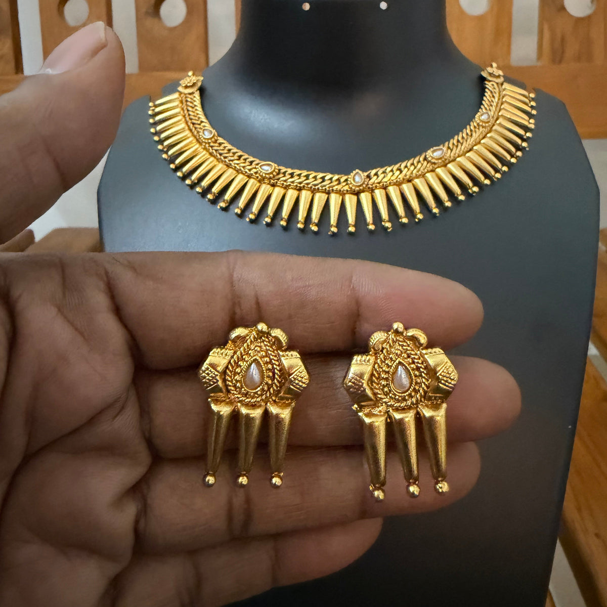 Kerala Traditional Mullamottu Choker/Necklace | Pichi Mottu Mala with Kundan Stones - RK Jewels