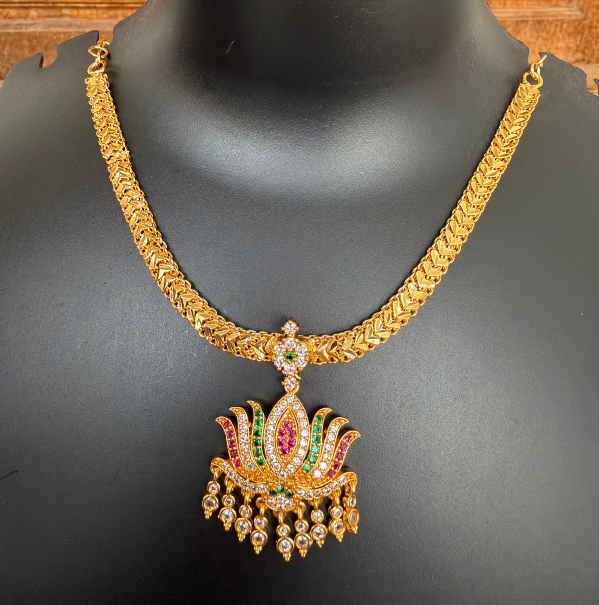 Lotus Attigai AD Set