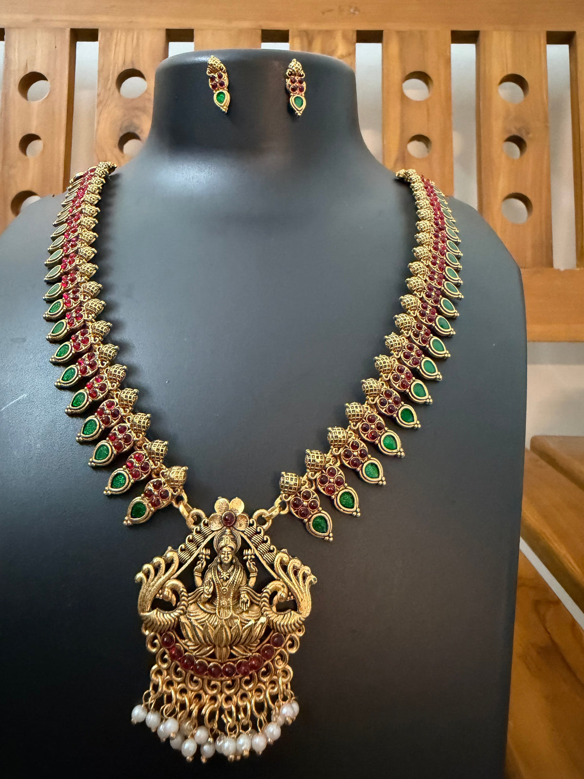 Lakshmi Haram Antique design