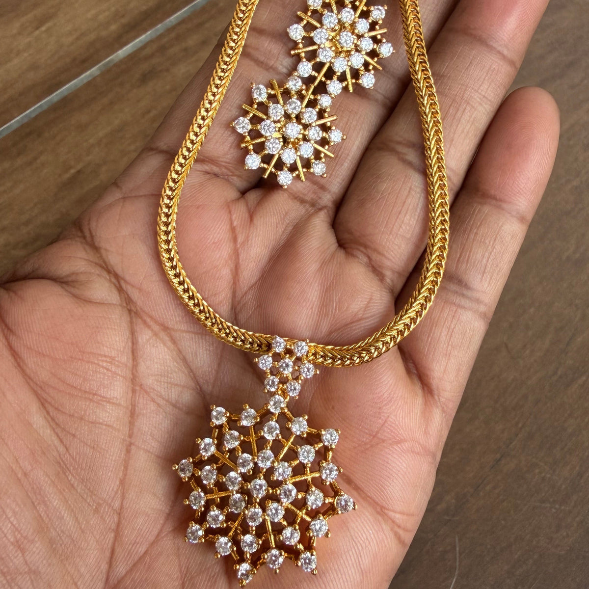 Diamond replica locket with earrings : Code: SK2000
