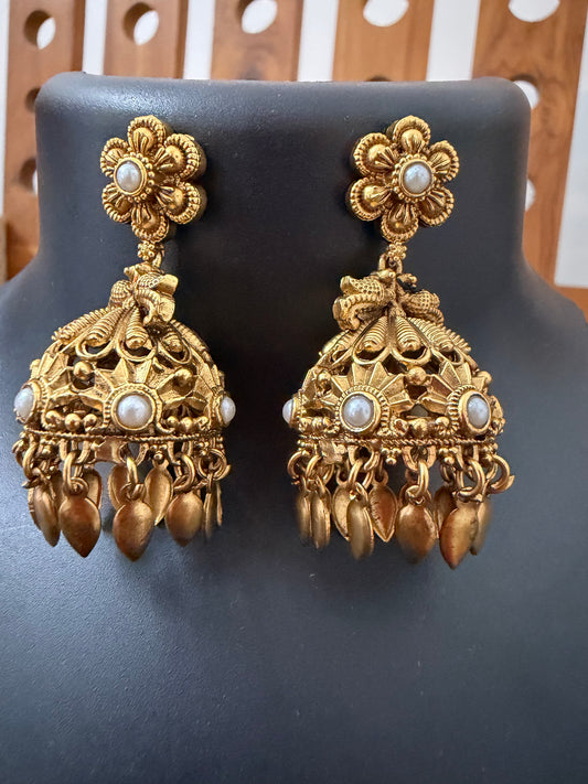 Elakkathali Jhumka with pearl hanging