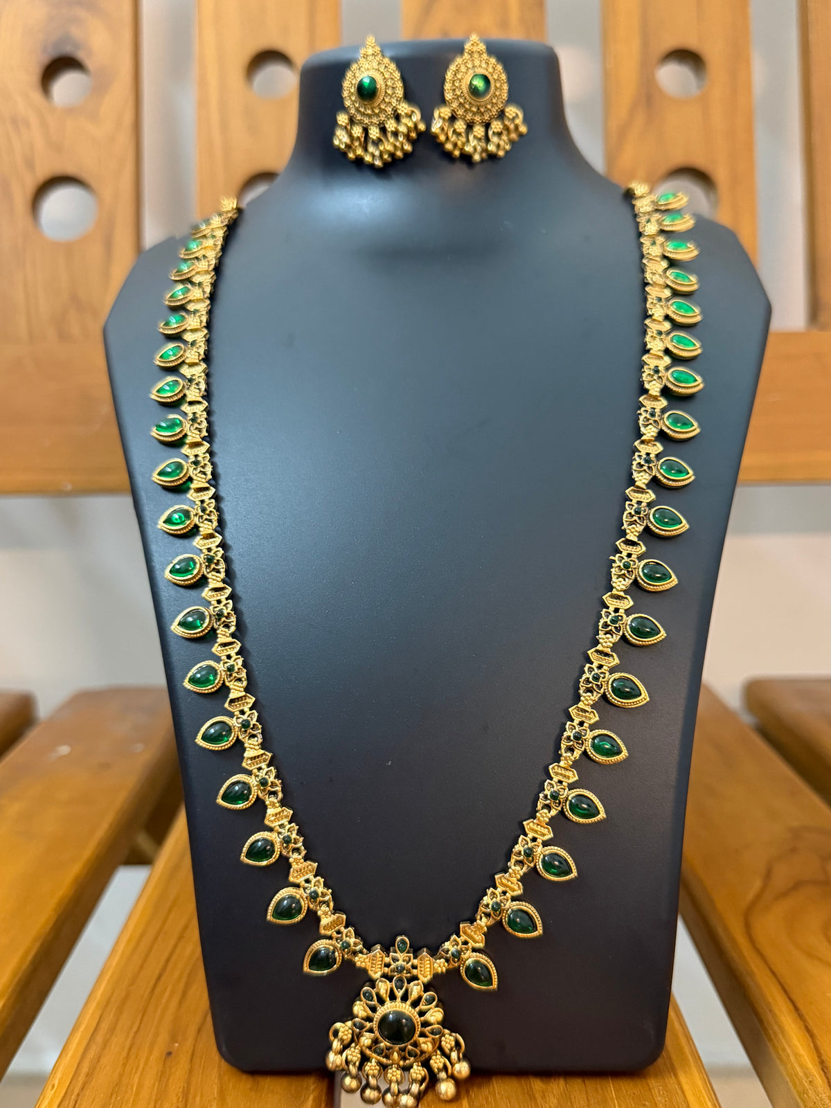 Full Green Palakka Long Haram with Big Pendant & Jhumka Earrings - 26 Inch Kerala Bridal Temple Haram