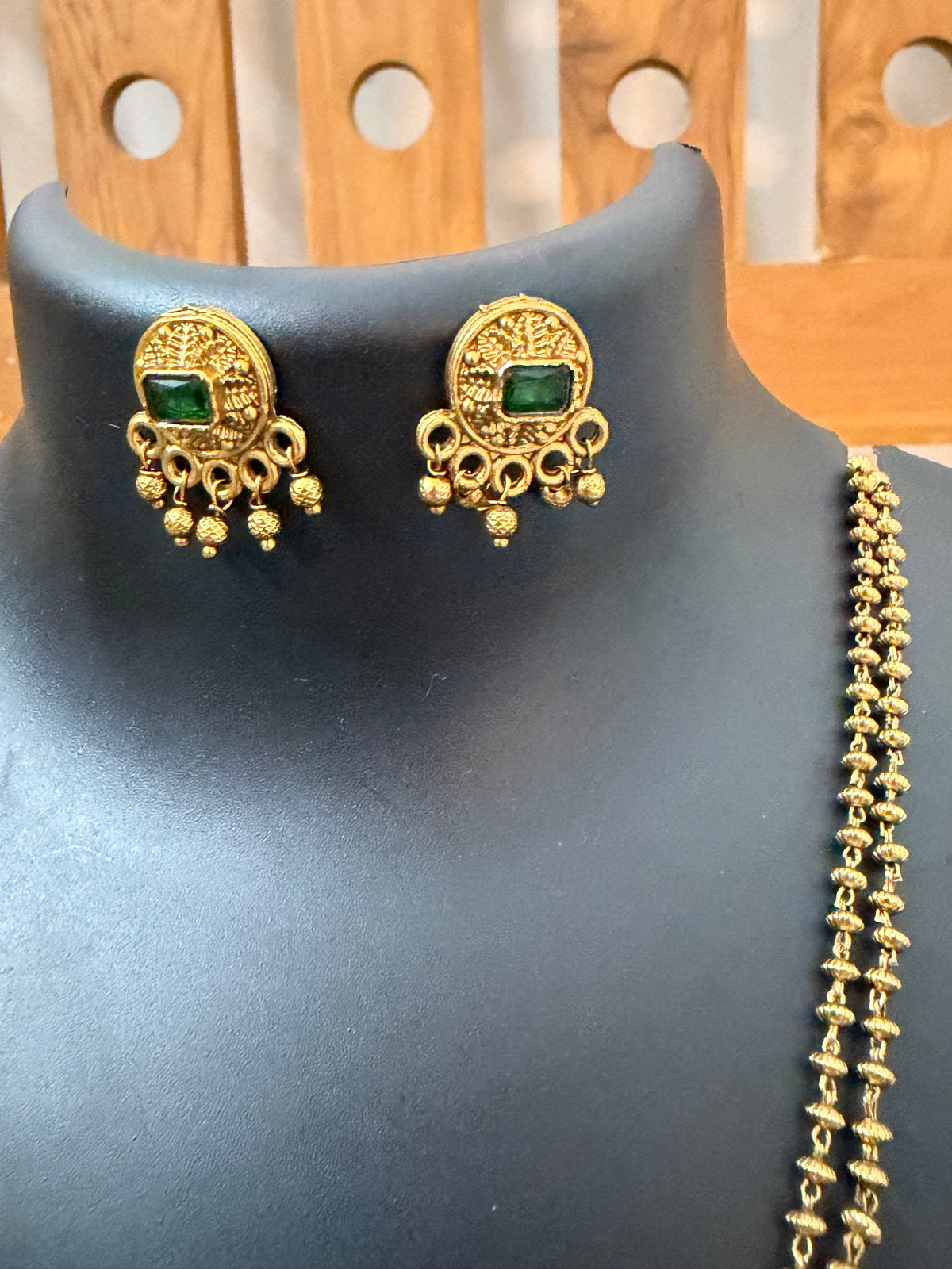 Haram Non idol green stone