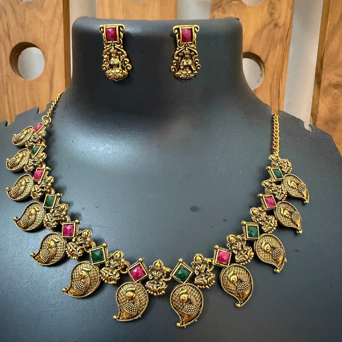 Mango design Temple Jewelry Necklace set Only: Code MJ5801