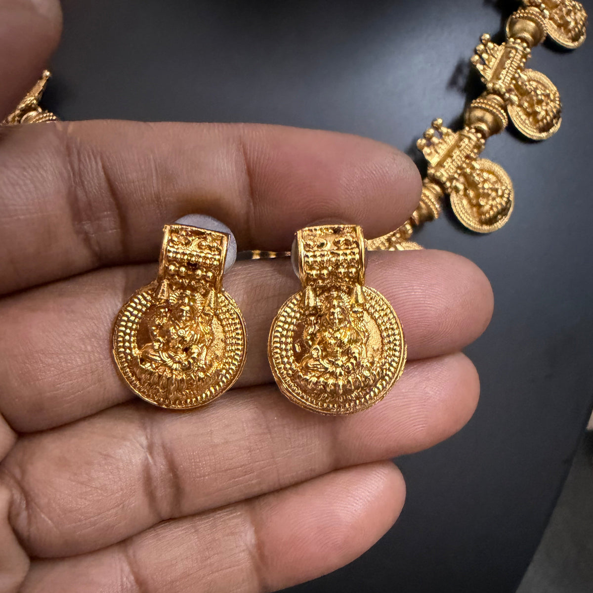 Traditional Lakshmi Kasu Mala |  Lakshmi Pendant & Kundan - Temple Jewellery
