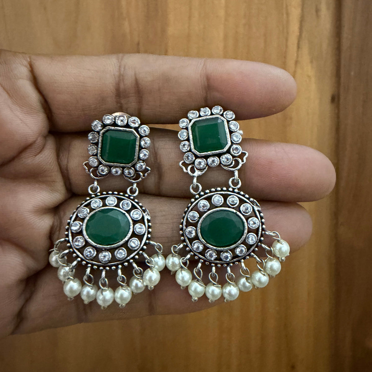 Emerald Stone earring