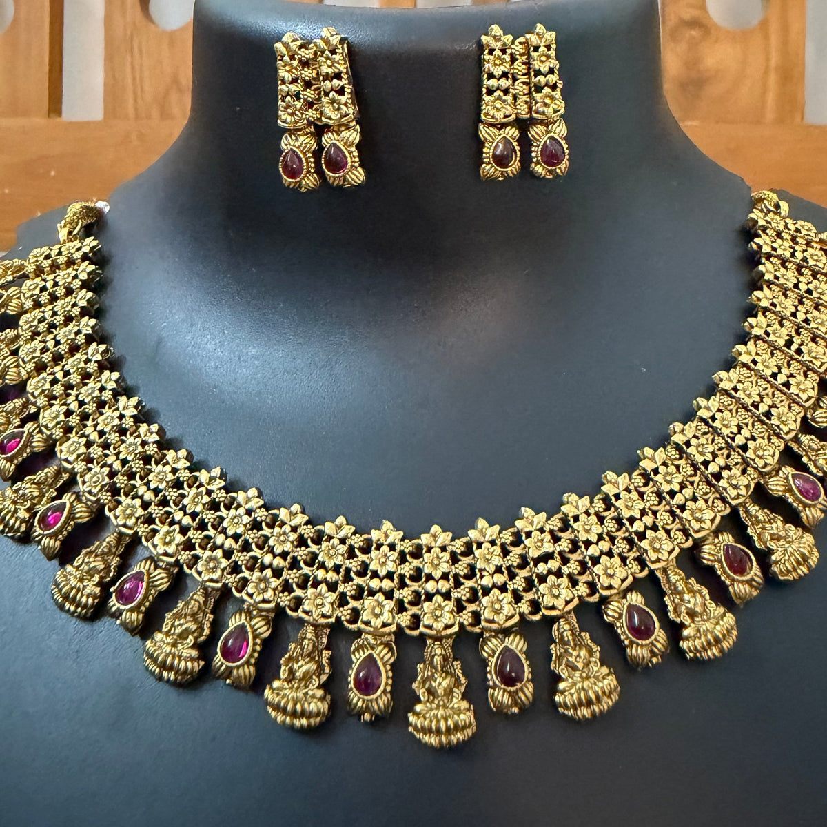 Antique Necklace set Ruby