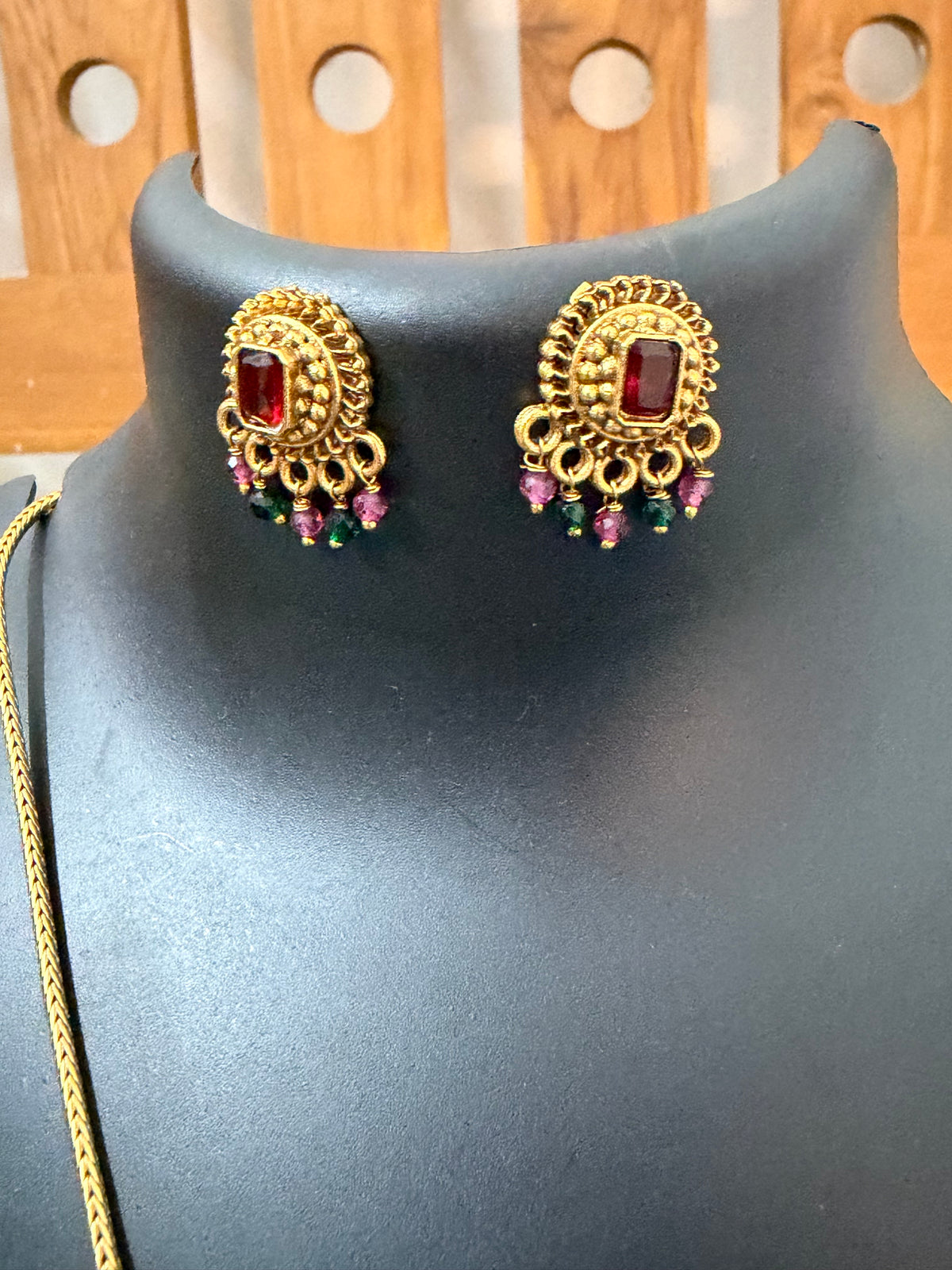Antique Ruby Pendant Chain with Mogappu Chain