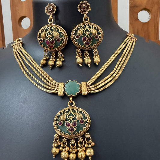 Gold lookalike Choker