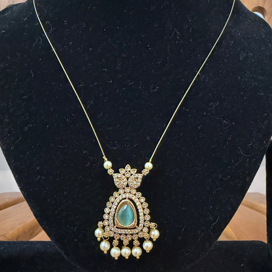 Invisible Necklace teal green stone: Code RK3991