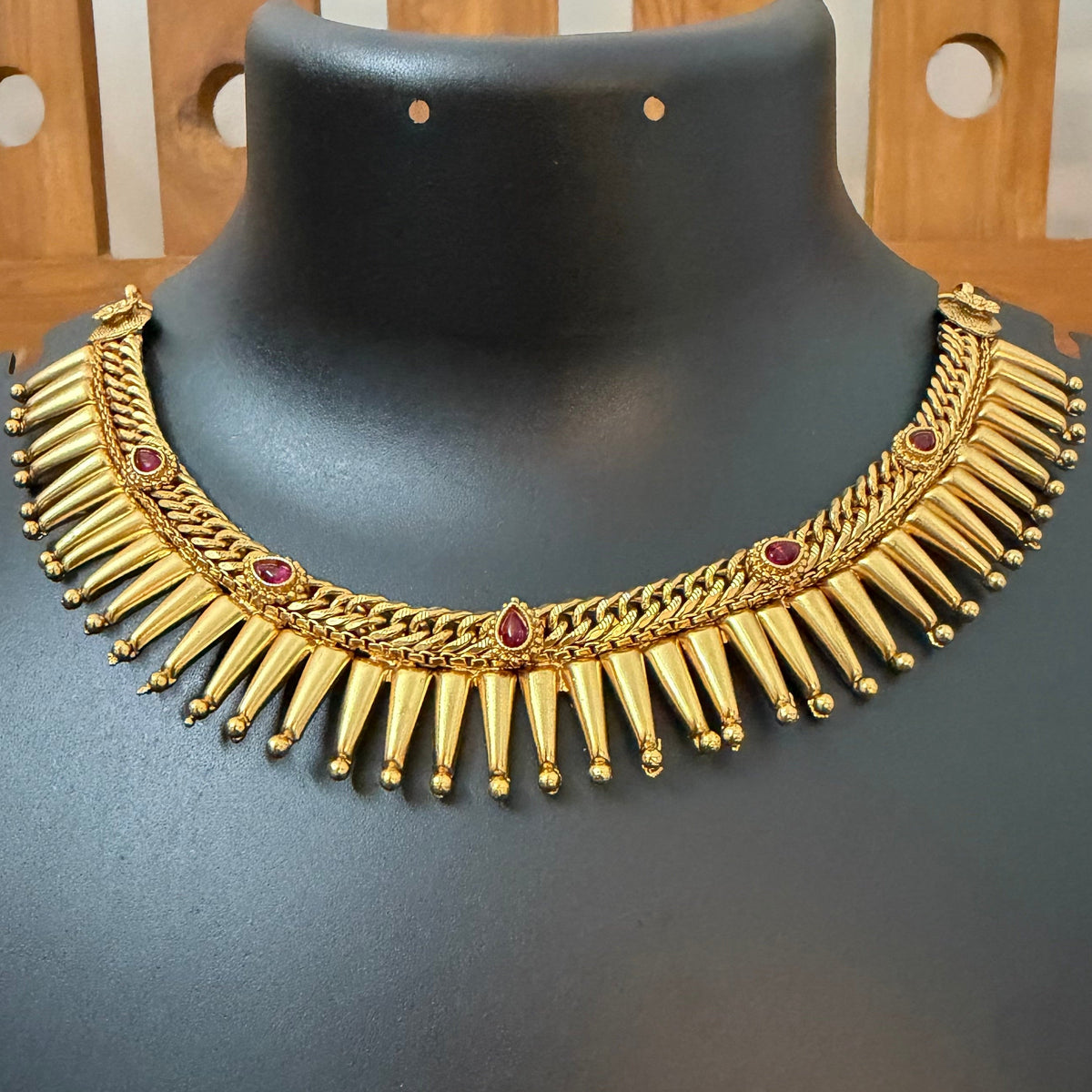 Kerala Traditional Mullamottu Choker/Necklace | Pichi Mottu Mala with Kundan Stones - RK Jewels