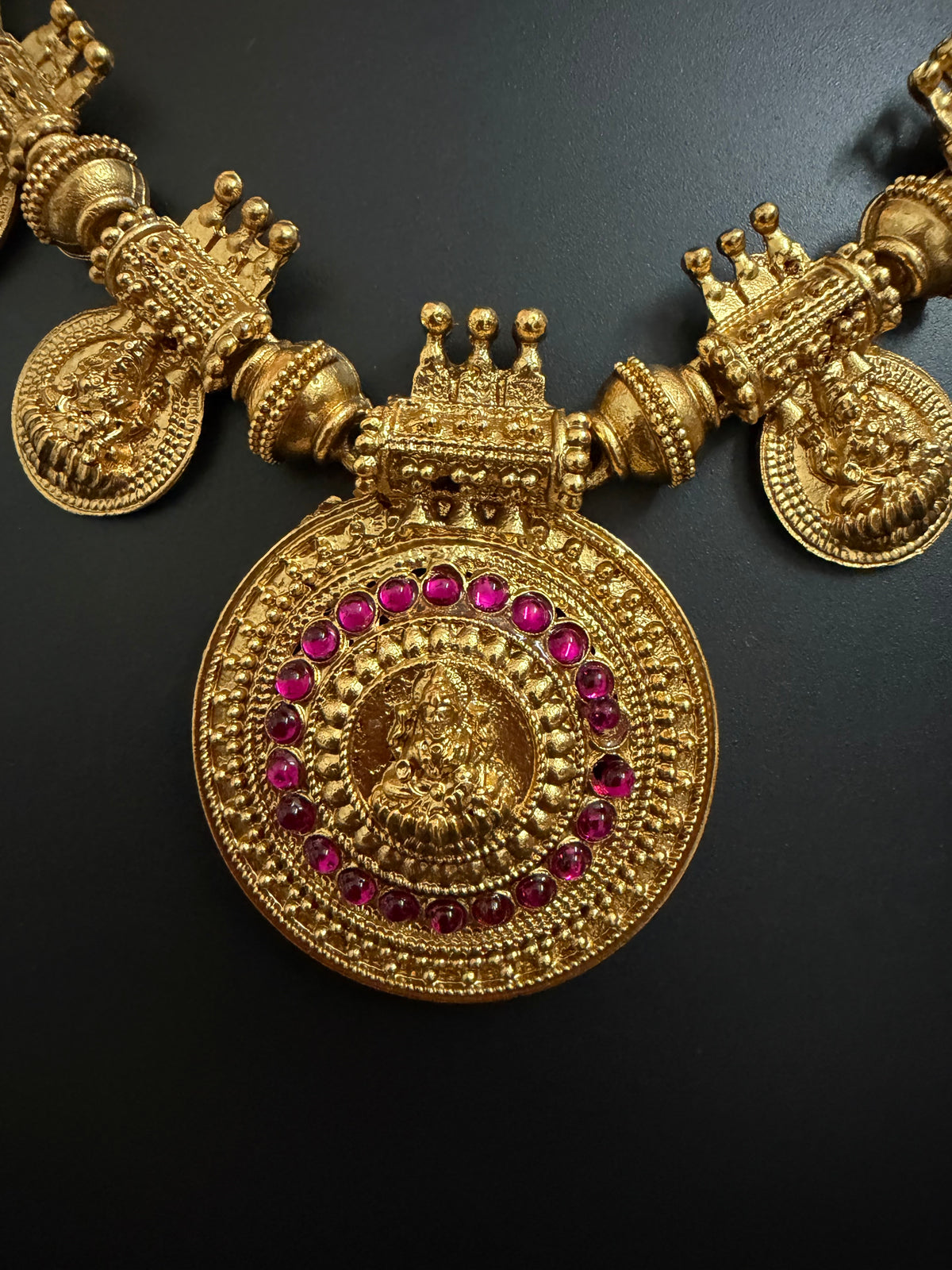 Traditional Lakshmi Kasu Mala |  Lakshmi Pendant & Kundan - Temple Jewellery