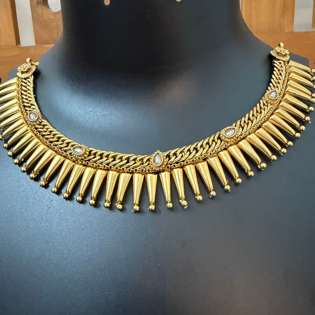 Kerala Traditional Mullamottu Choker/Necklace | Pichi Mottu Mala with Kundan Stones - RK Jewels