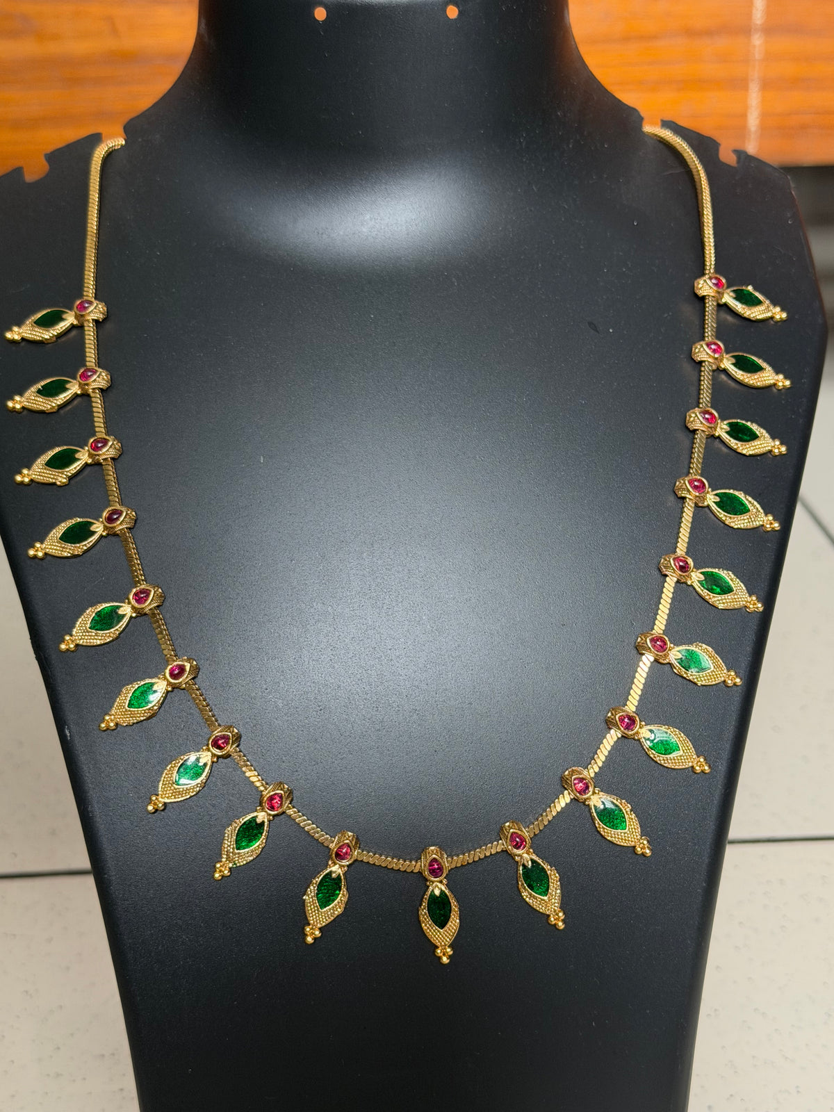 Green Nagapadam with ruby colour stones : Code MJ5780