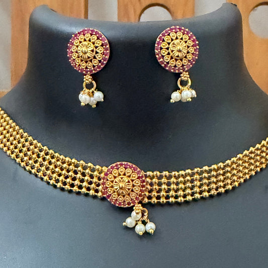 Choker red