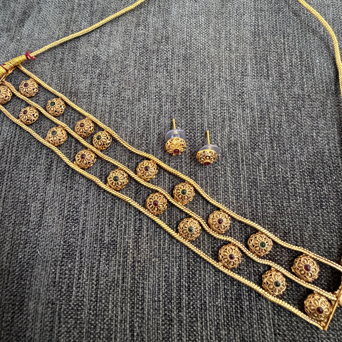 Choker antique flower design