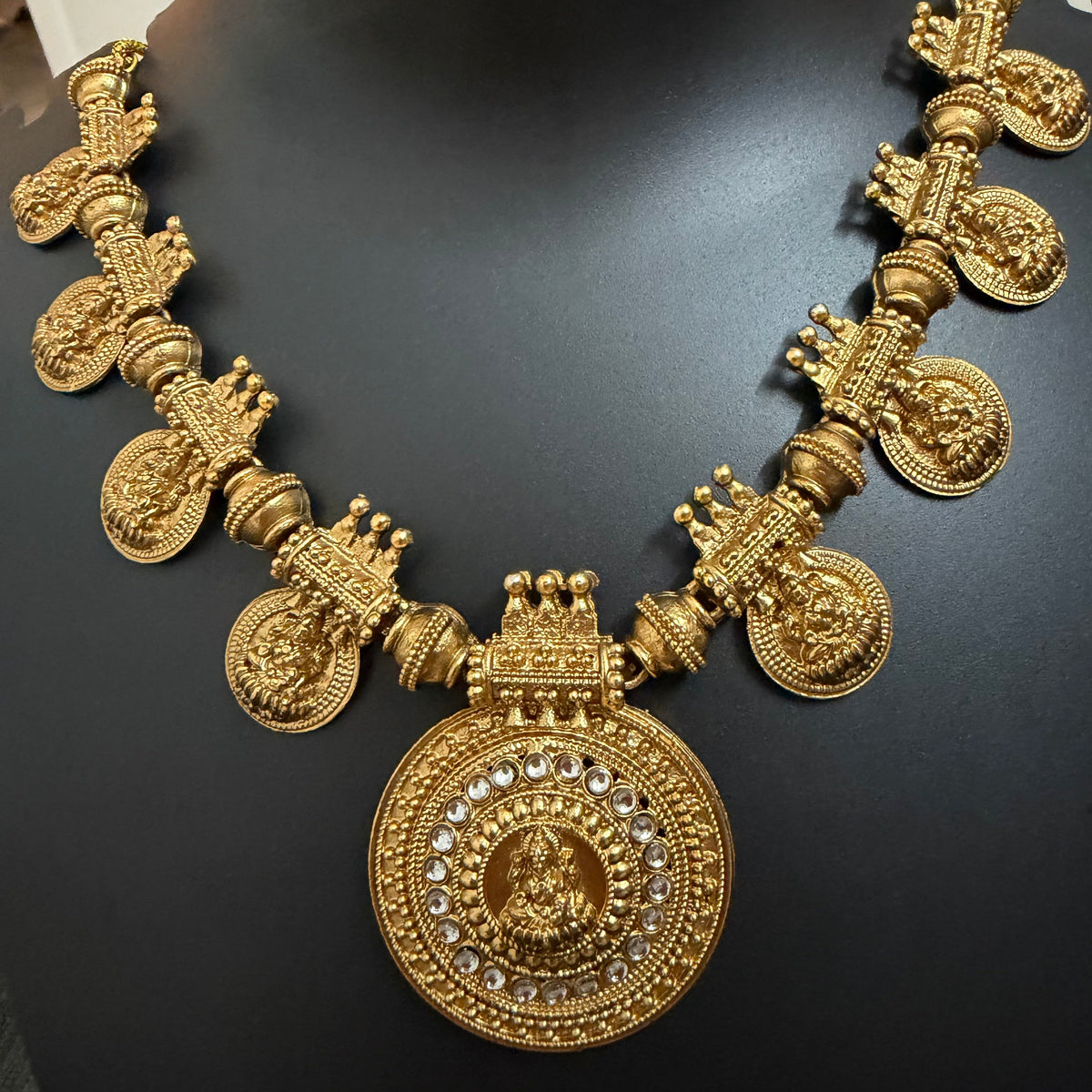 Traditional Lakshmi Kasu Mala |  Lakshmi Pendant & Kundan - Temple Jewellery