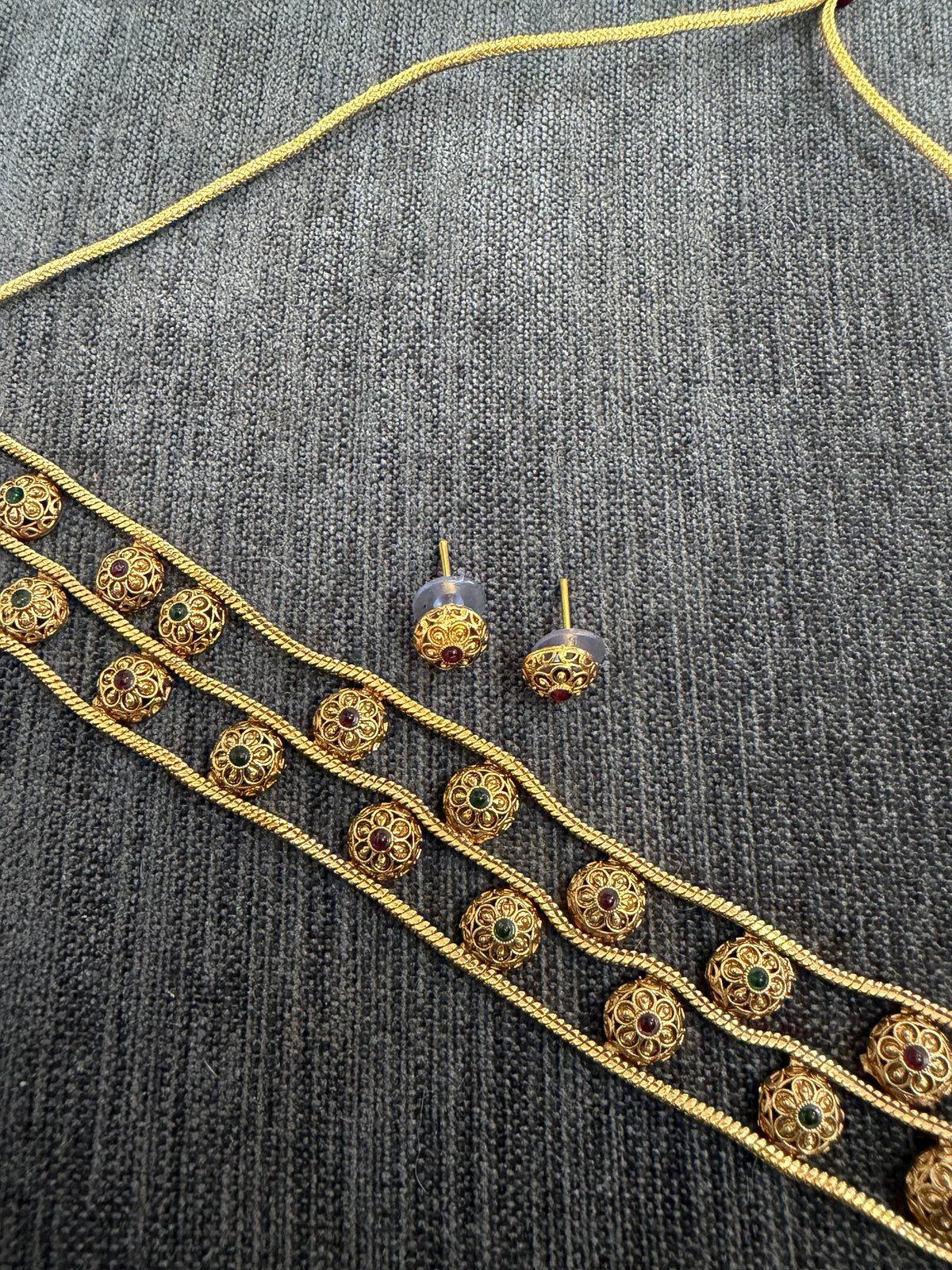 Choker antique flower design