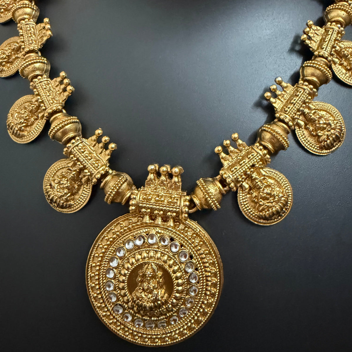 Traditional Lakshmi Kasu Mala |  Lakshmi Pendant & Kundan - Temple Jewellery