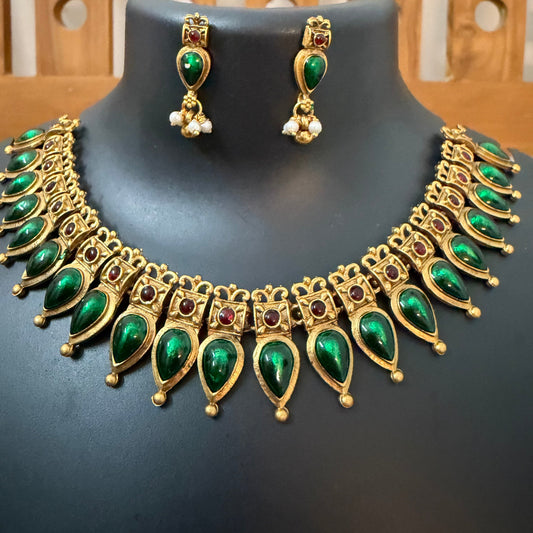 Palakka green traditional Jewelry: with ruby stones