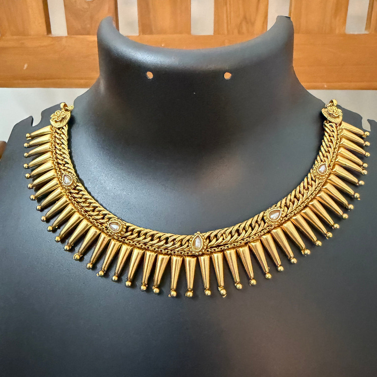 Kerala Traditional Mullamottu Choker/Necklace | Pichi Mottu Mala with Kundan Stones - RK Jewels