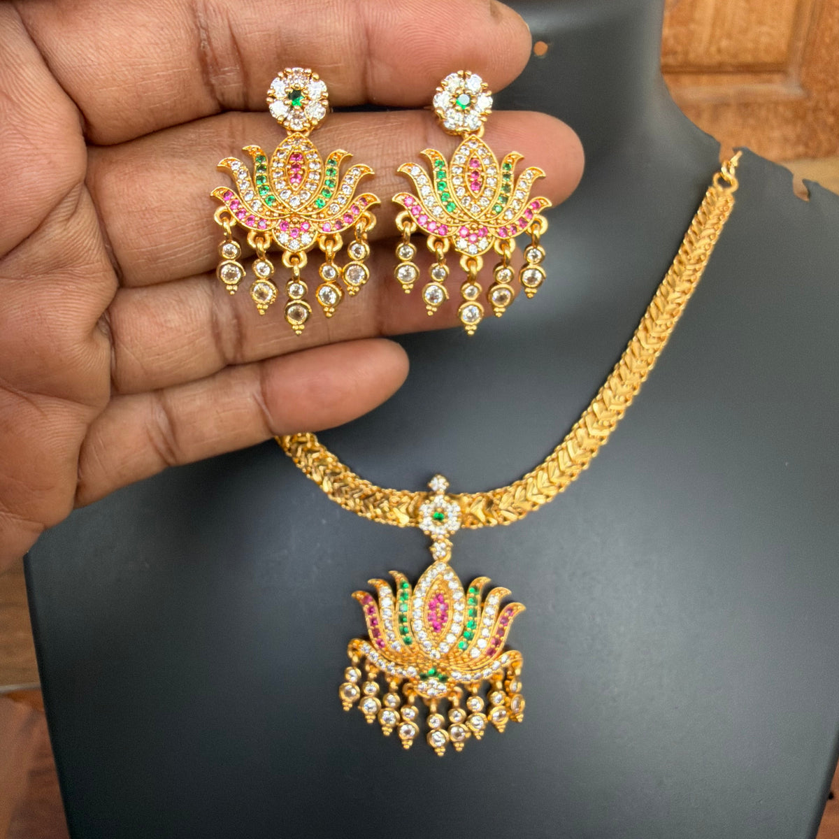 Lotus Attigai AD Set