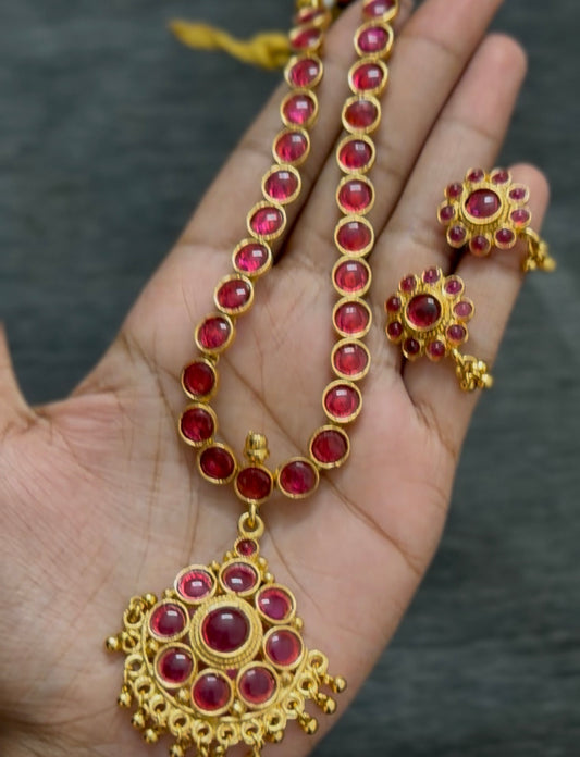 Attigai Kempstone set