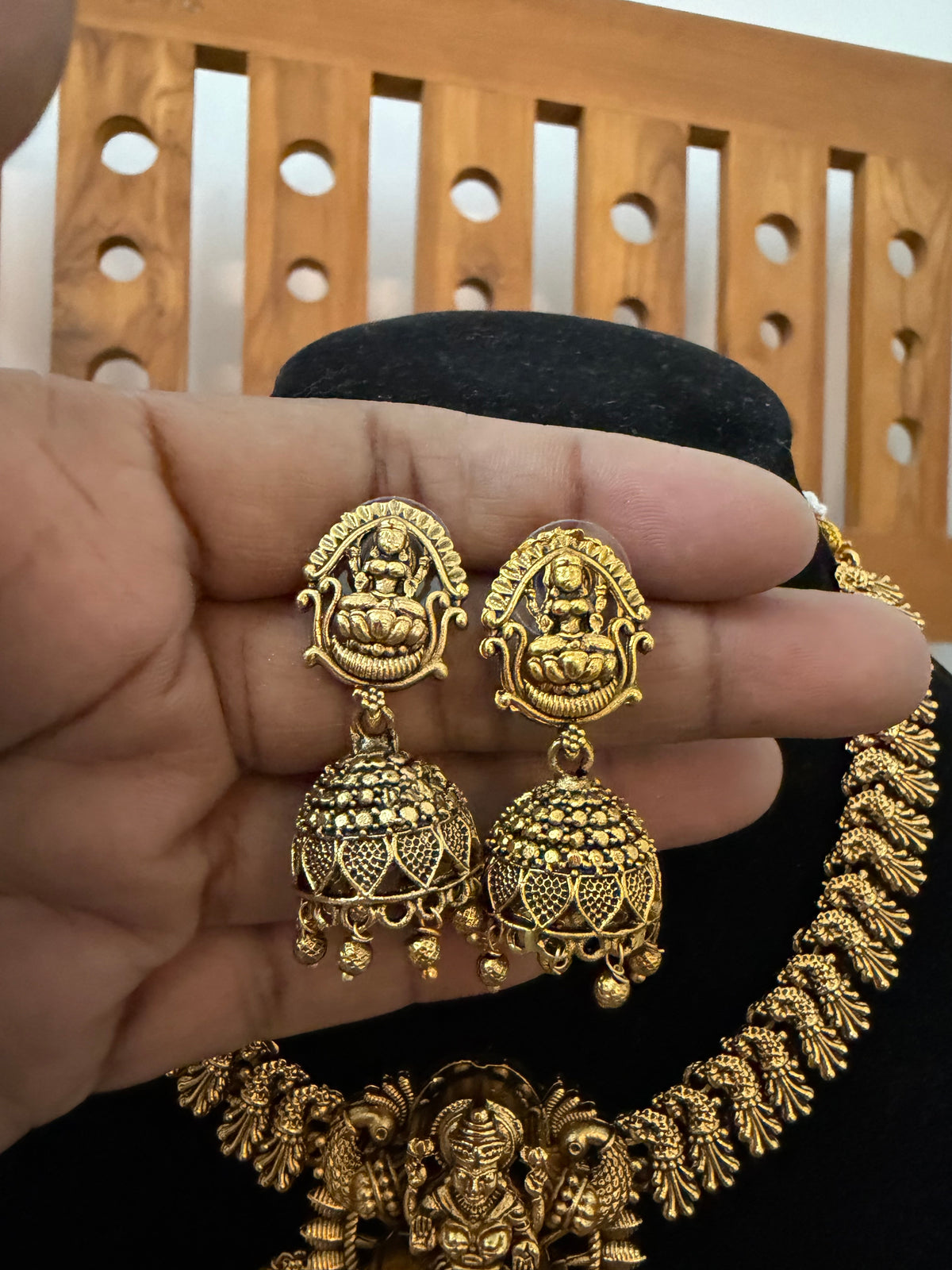 Premium Lakshmi Necklace set with Jhumka : Code MJ380