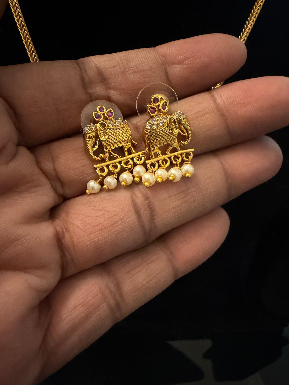 Elephant pendant simple chain : Code : SP1650