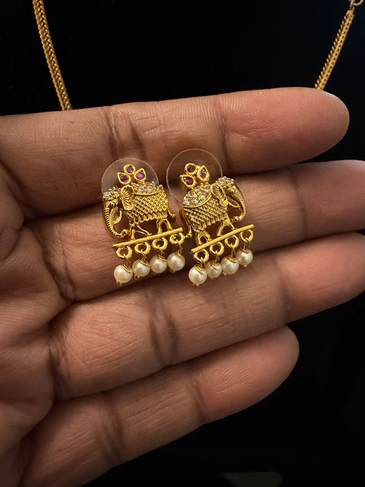 Elephant pendant simple chain : Code : SP1650