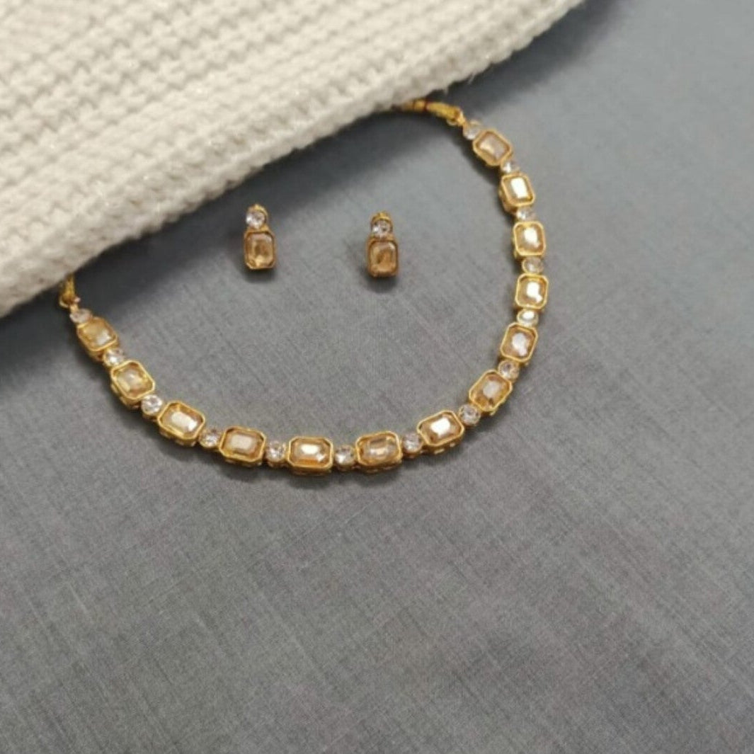 Single layer glass stone Adjustable choker/necklace