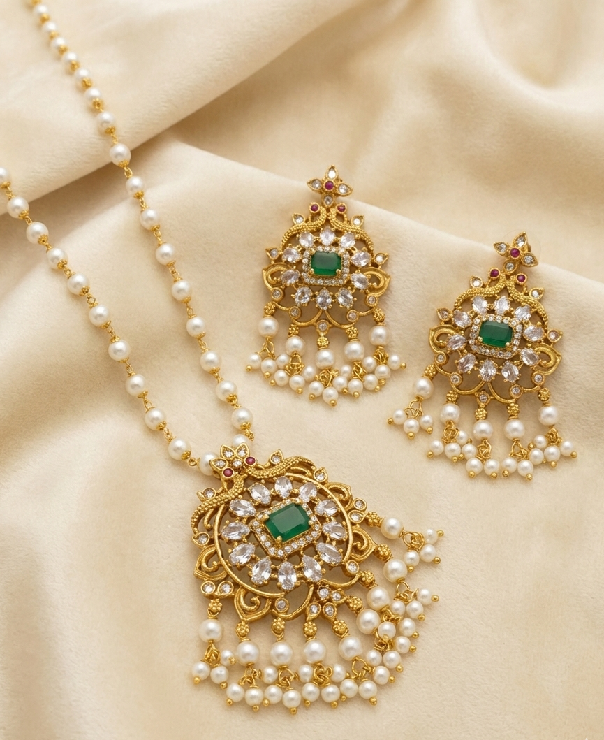 Pearl Necklace Set with Emerald Green Stone Accents CODE MT6601