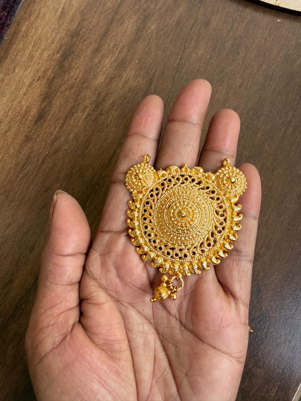 Pendant with earrings : Code SP502