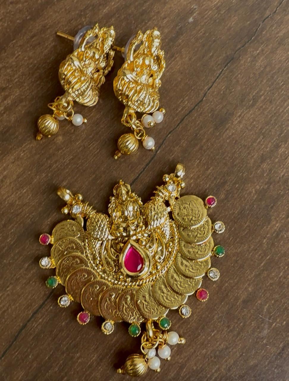 Pendant Lakshmi design with stone: Code: SP 507